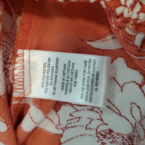 Studio By Bobeau Faux Wrap Top Coral Florals M - Picture 7 of 10